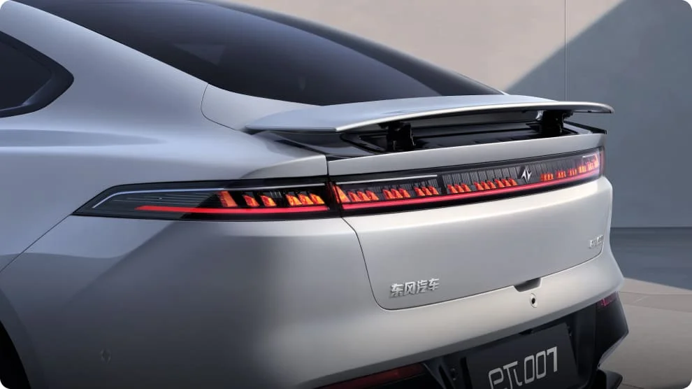 Speed-sensitive electric tail wing