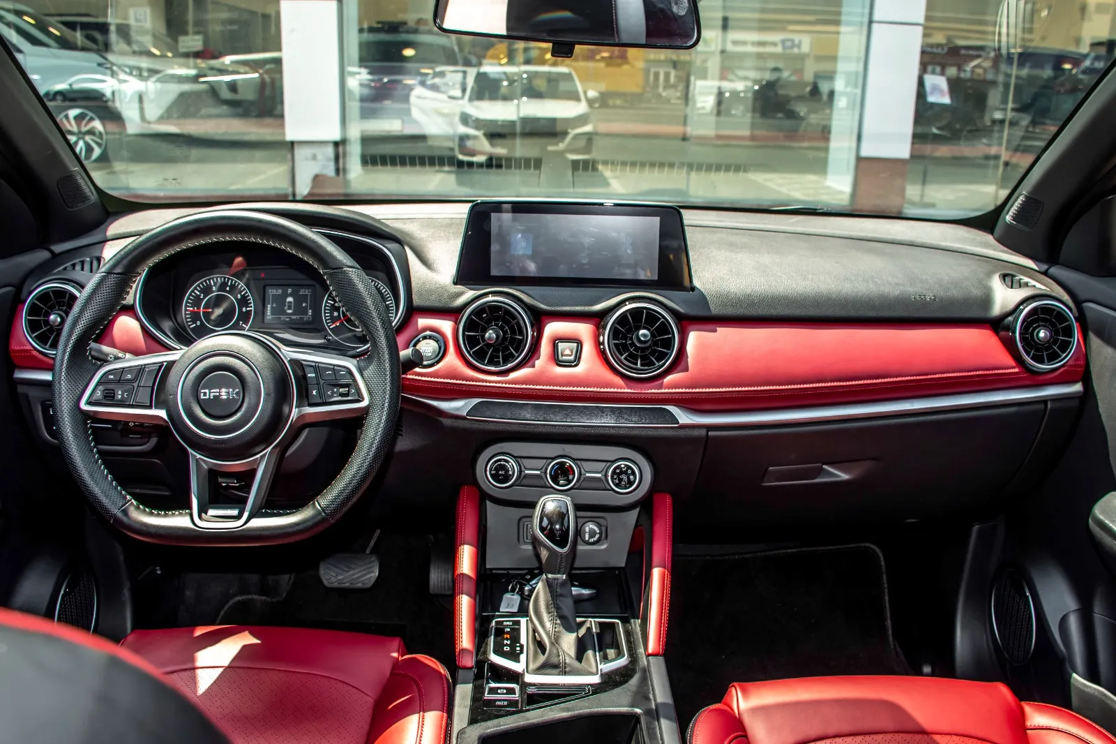 DFSK Fengon 500 interior