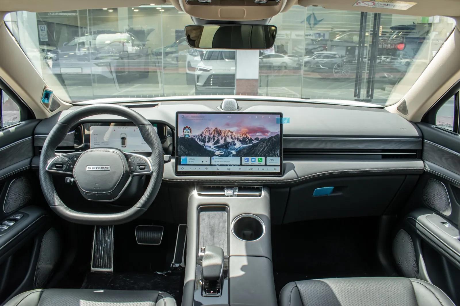 Seres 5 Premium MAX interior view